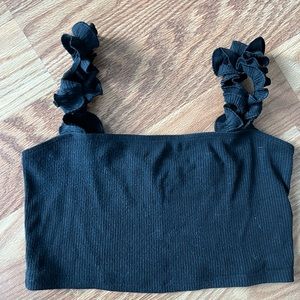 black crop tank